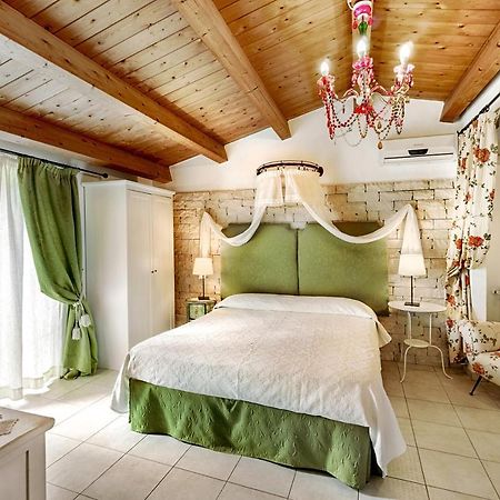 Villa U Marchisi B&B ชิคลี ภายนอก รูปภาพ
